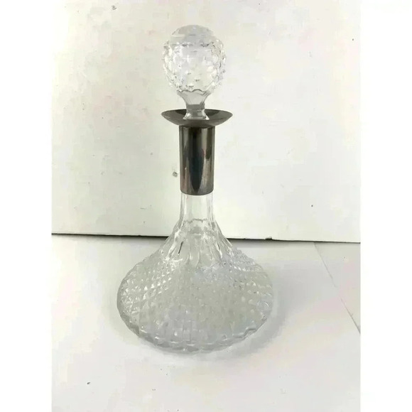 VTG Diamond Cut Glass Whiskey Decanter Silver Plate Collar & Stopper Barware - Picture 13 of 16
